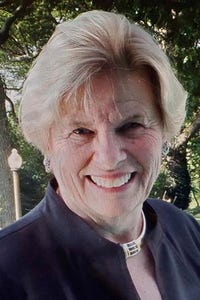 Suzanne Friend headshot