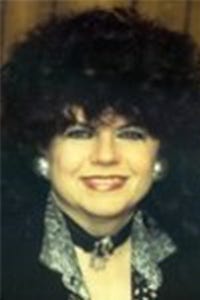 Roslyn Giampietro headshot