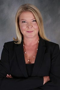 Andrea Hostetter headshot