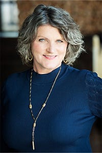 Mary McAllister headshot