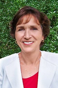 Hope R. Precopio headshot