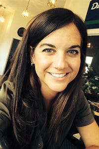 Nicole Raffay headshot