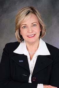 Marlies Stack headshot