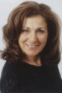 Lorraine Yaeger headshot