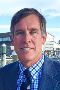 Jonathan Younghans headshot