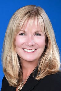 Linda Busichio headshot