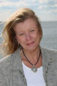 Jane Cranga headshot