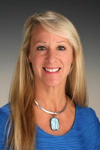 Karen Barlow headshot