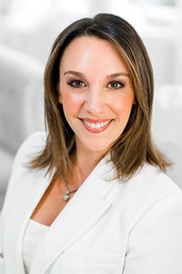 Nicole Carrera headshot