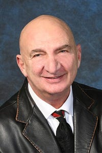 Henry Saginario headshot