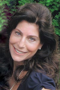 Kathleen Arianas-Notte headshot