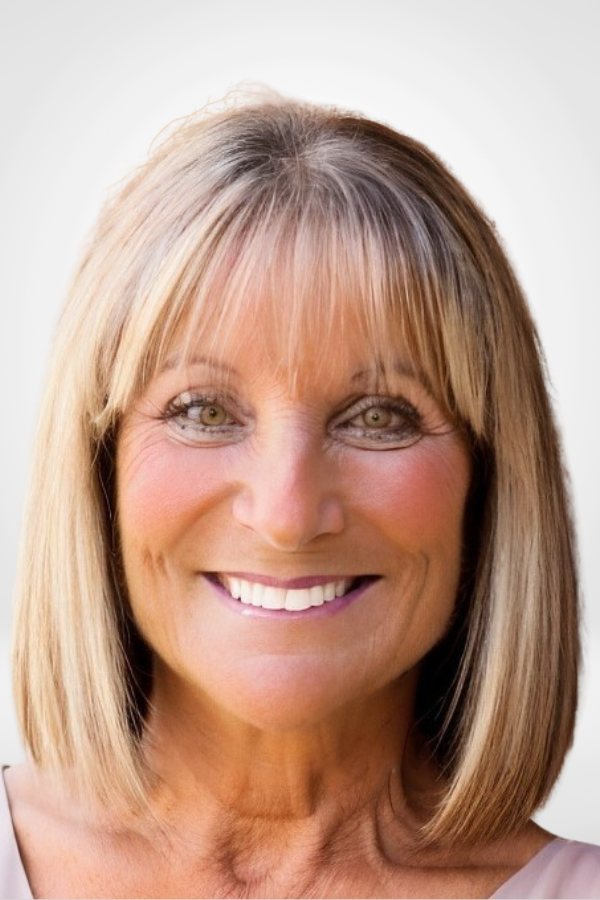 Annie Trajlinek headshot