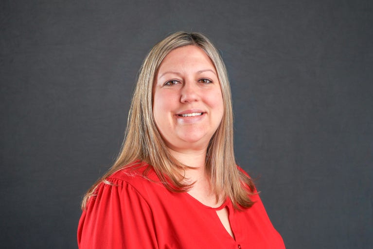 Kelly Magierski headshot