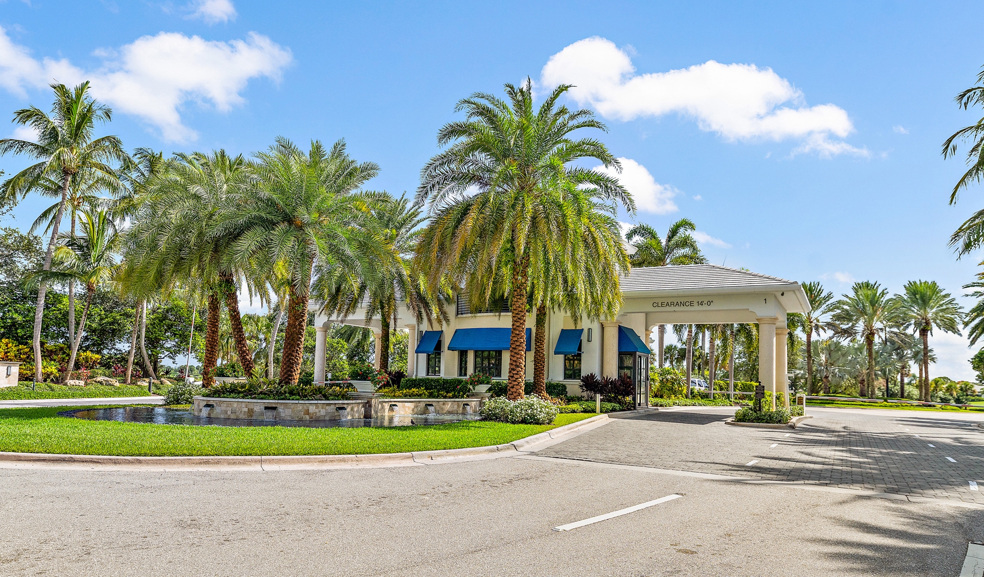 Admirals Cove
