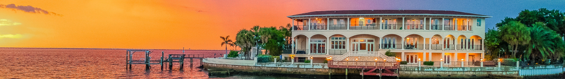Evening sky above Harbour Island, showcasing waterfront homes and Tampa Bay skyline