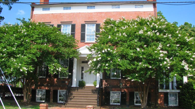 The Jackie Ellis Dunbar Real Estate Team