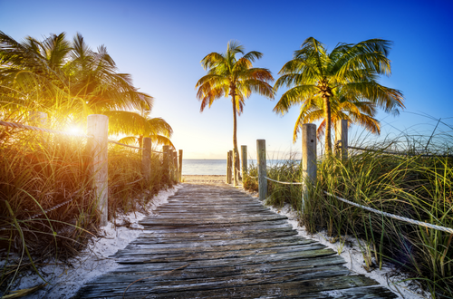 Redington Beach, Florida coastal community with white sandy beaches, beachfront homes, parks, local shops, restaurants, and relaxed Gulf Coast living in Pinellas County.