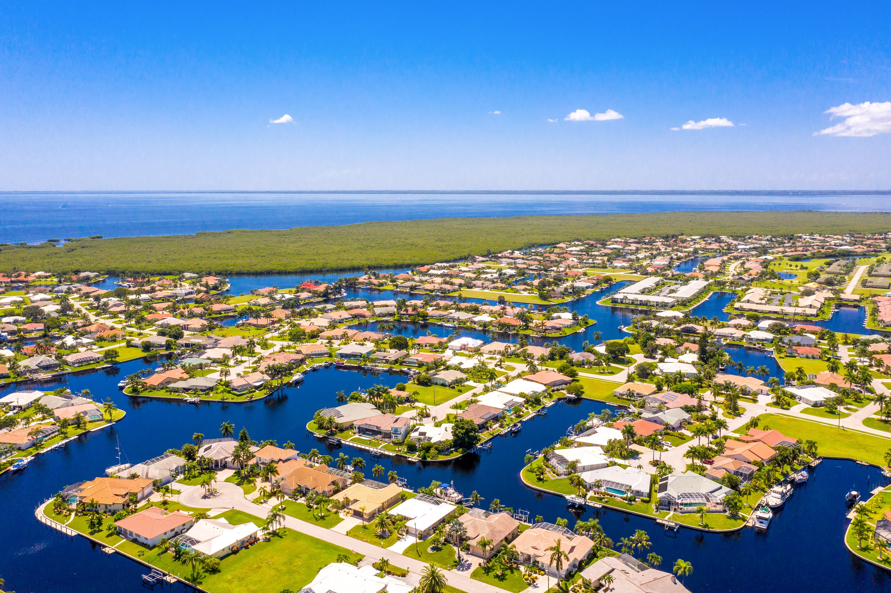 Burnt Store Isles - Golf course living with Gulf access