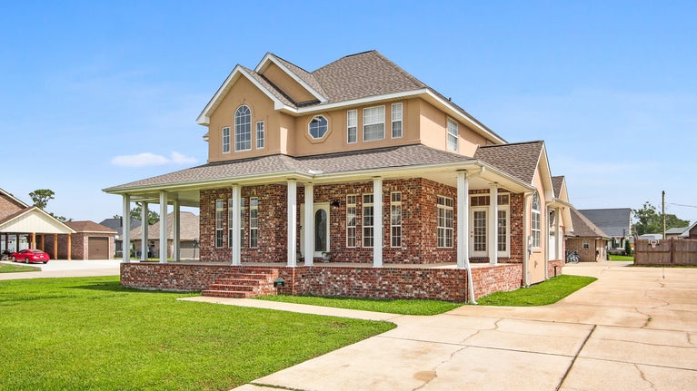 Eileen Boh Realtor