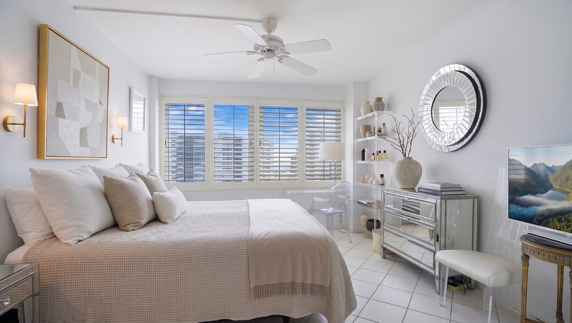 Coral Ridge Towers Original Large Bedroom property photo of Coral Ridge Towers Original Large Bedroom