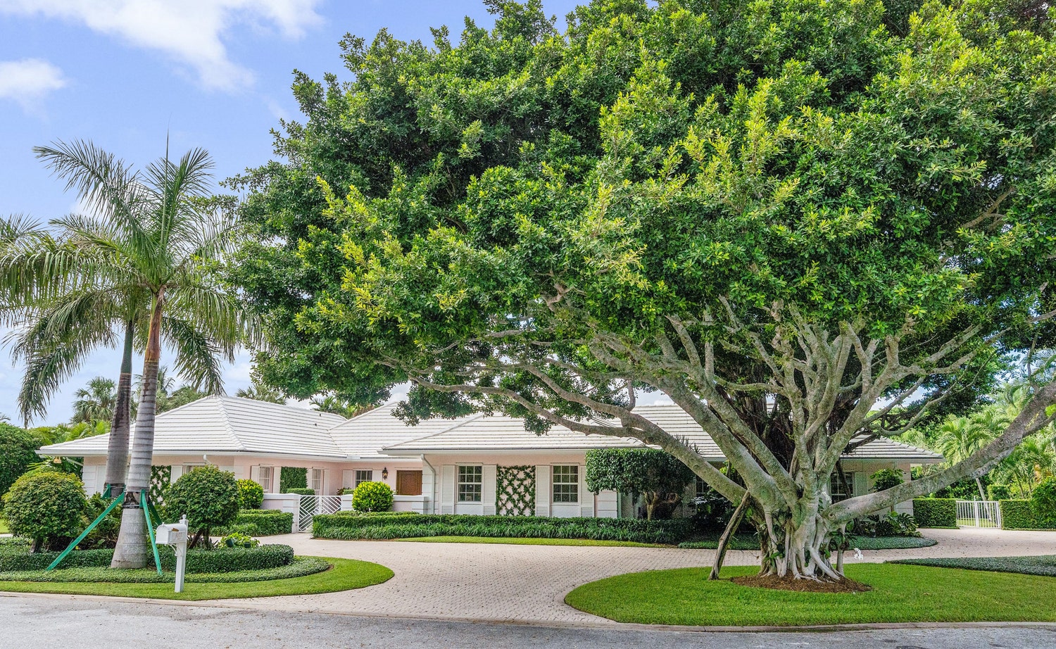 12105 Surrey Lane, North Palm Beach, FL 33408 property photo of 12105 Surrey Lane, North Palm Beach, FL 33408