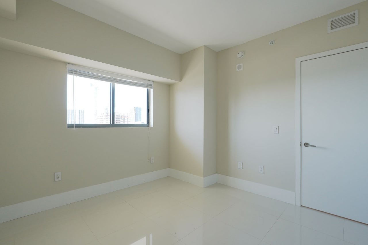 2820-2824 NW 5th Ave, Miami, FL 33127 - Wynwood Flex with High Ceilings