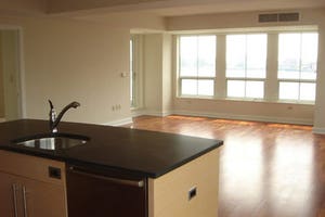 Luxury Waterfront Living Boston MA - Photo 5