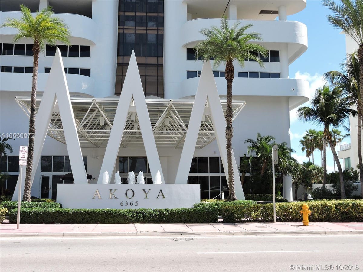 Akoya Miami Beach FL
