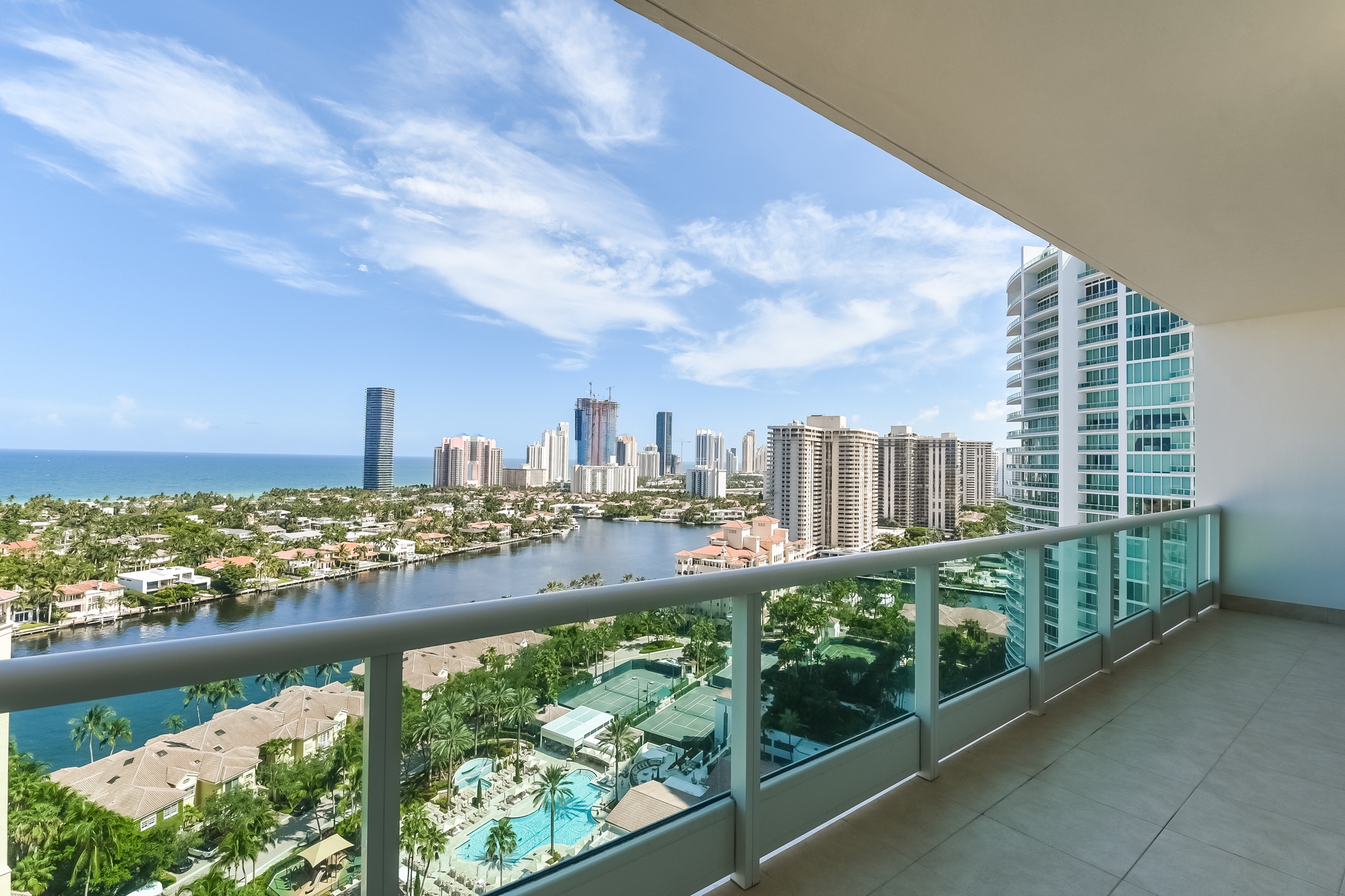 Porto Vita ONE Sotheby's International Realty