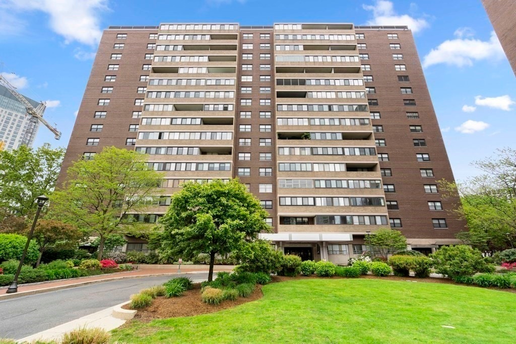 Hawthorne Place Condos West End Boston