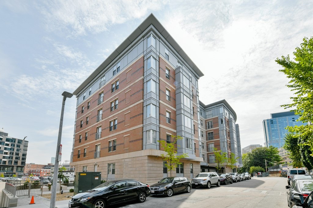 Audubon Park at 16 Miner St Condos for sale or rent