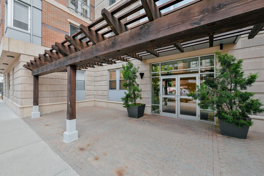 Audubon Park at 16 Miner St Condos for sale or rent