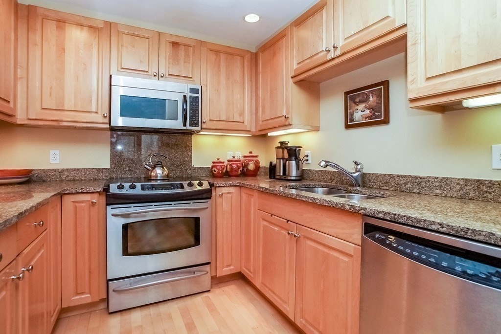 Bowdoin Place Beacon Hill Boston condos