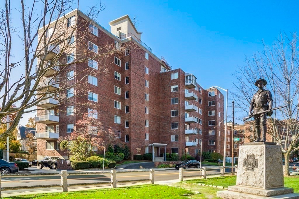 Continental Gardens Condos For Sale in Harvard Square Cambridge