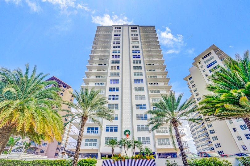 Regency Tower South - Galt Ocean Mile Entrance