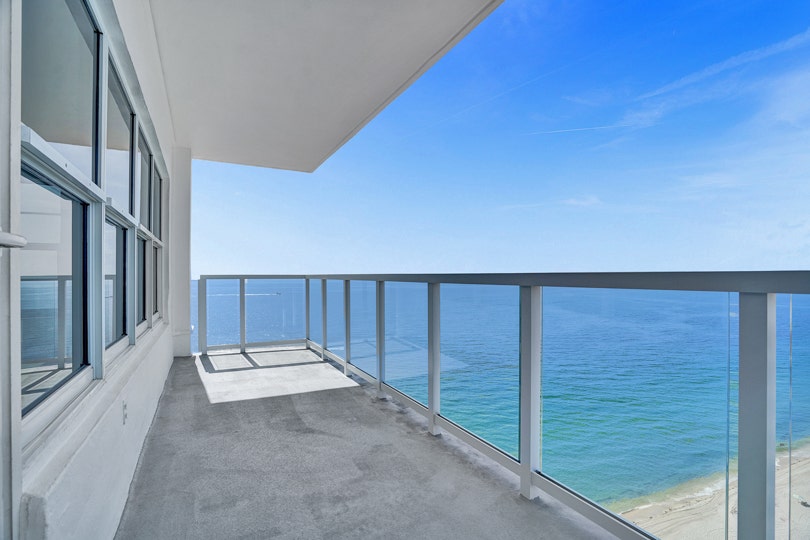Regency Tower South - Oceanfront Glass Balconies