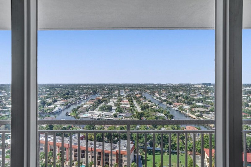 Plaza South - 4280 Galt Ocean Dr - Intracoastal Waterway Views