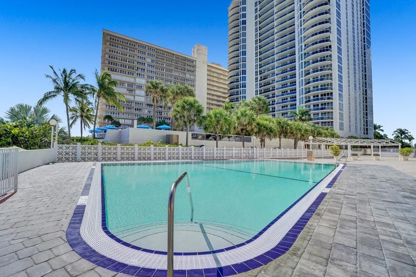 Galt Towers Oceanfront Pool