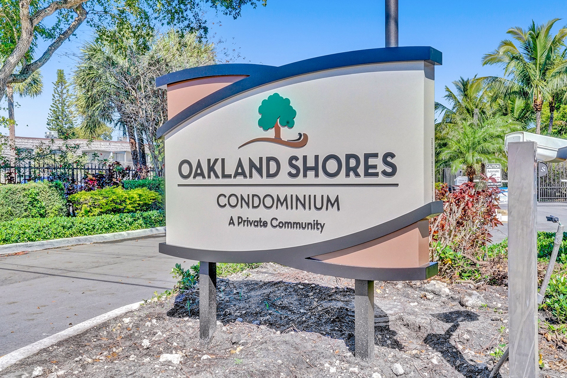Oakland Park Gated Community