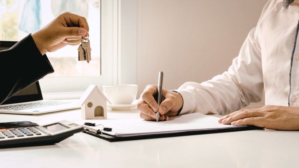 From agent to broker: 5 strategies for success in your first year