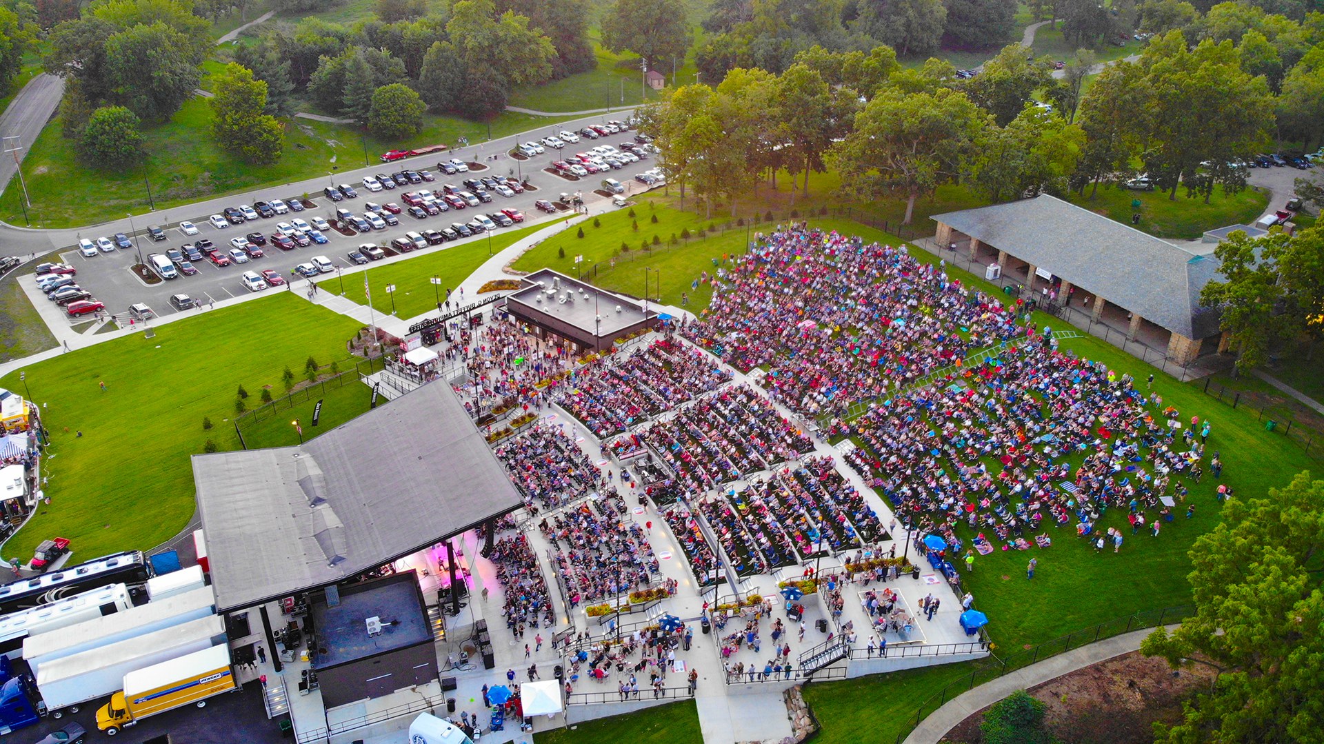 The Devon G. Buffet Lakeshore Amphitheater Decatur, Illinois