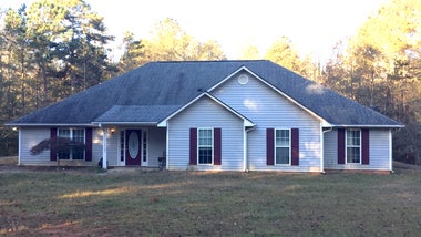 1693 Pineview Rd Griffin, GA 30223 1693 Pineview Rd Griffin, GA 30223