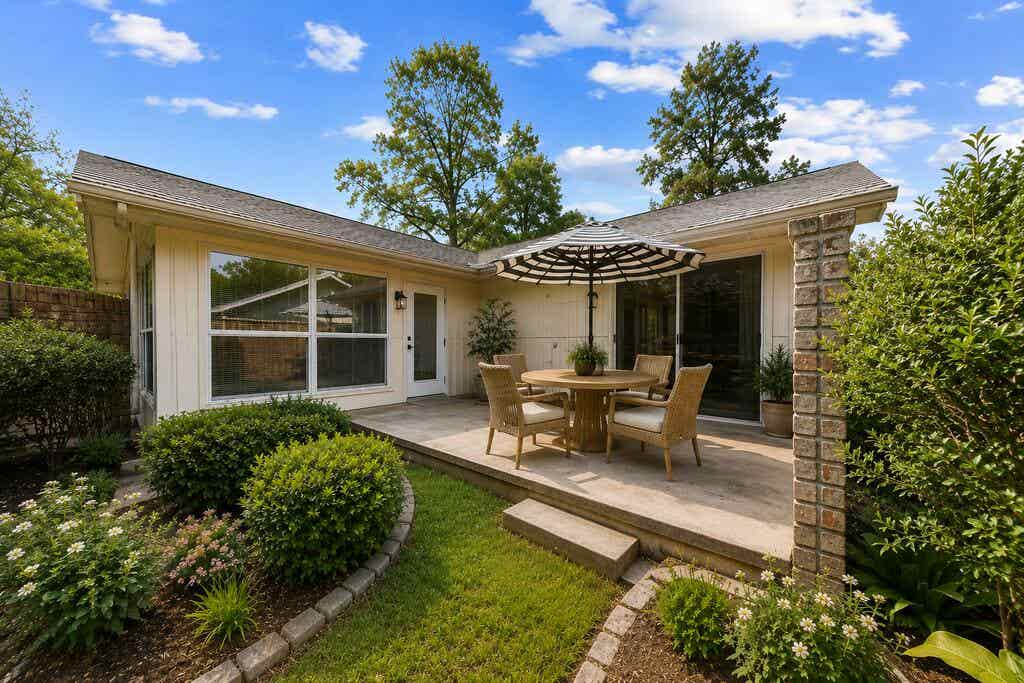 203 Trailwood Circle - MLS #70015025