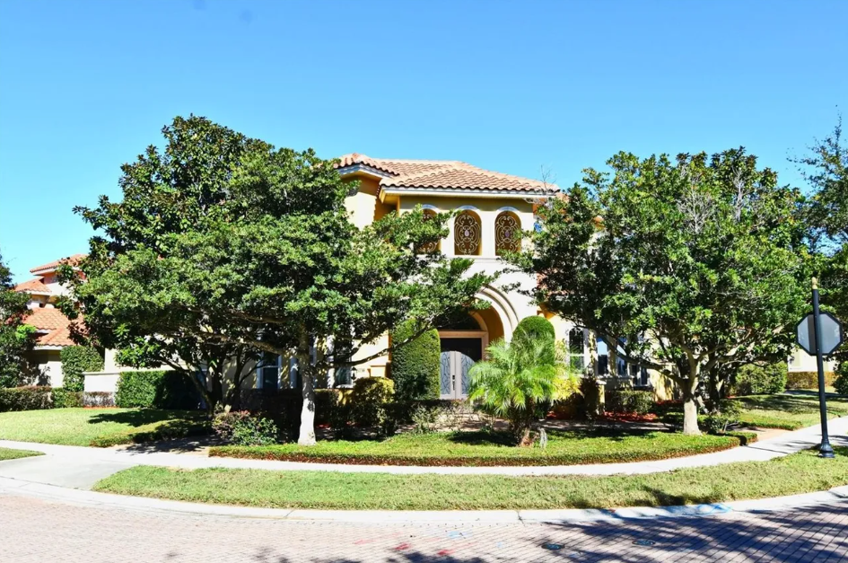 5736 Emerson Pointe Way